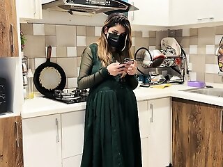 amateur-big ass-boss-couple-doggy style-porn